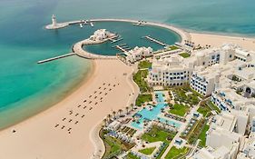 Hilton Salwa Beach Resort And Villas